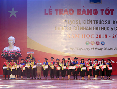 Đại học Duy Tân Tổ chức Lễ Trao bằng Tốt nghiệp năm 2019