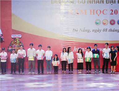 Đại học Duy Tân Tổ chức Lễ Trao bằng Tốt nghiệp năm 2019