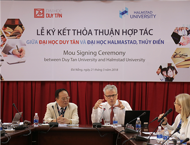 Đại học Duy Tân Kí kết Hợp tác với Đại học Hamlmstad, Thụy Điển