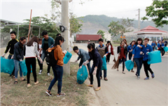 Sinh viên Duy Tân Ra quân Tháng Thanh niên năm 2016