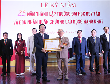 Lễ Kỉ niệm 25 năm Thành lập trường và Đón nhận Huân chương Lao động hạng Nhất