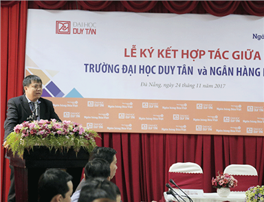 Đại học Duy Tân Ký kết Hợp tác với Ngân hàng Bản Việt