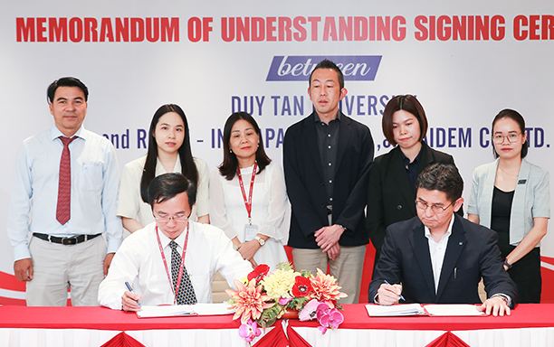 An MoU Signing Ceremony with Japanese companies