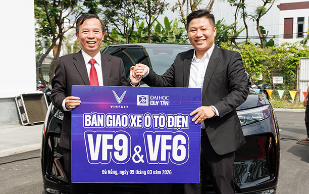 VinFast Hands Over VF9 & VF6 Vehicles to DTU for Research and Hands-on Training