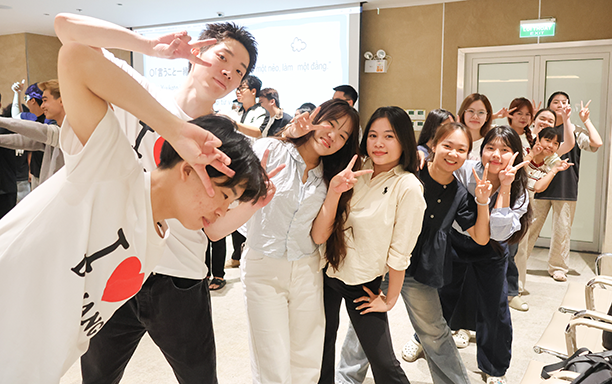 Sinh viên Đại học Duy Tân giao lưu với Sinh viên Trường Cao đẳng Công nghiệp Quốc gia Kushiro Kosen