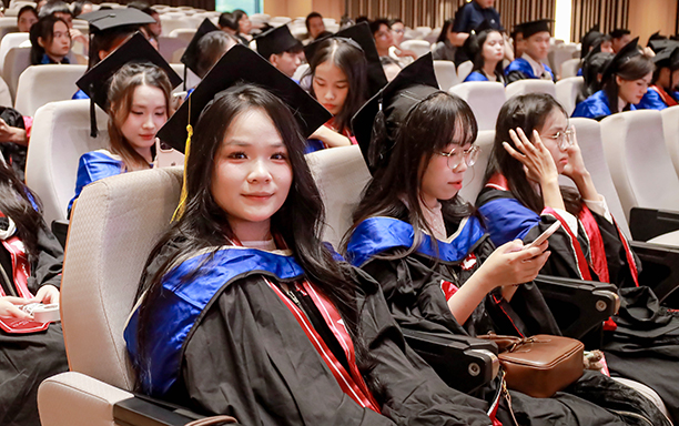Đại học Duy Tân Trao Bằng Tốt nghiệp năm học 2025 - 2026