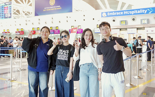 8 Sinh viên ĐH Duy Tân thực tập tại Singapore với mức lương đến 1.800SGD/tháng